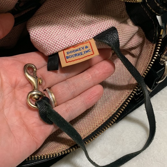 Dooney & Bourke handbag black vintage w front pocket - Picture 15 of 15